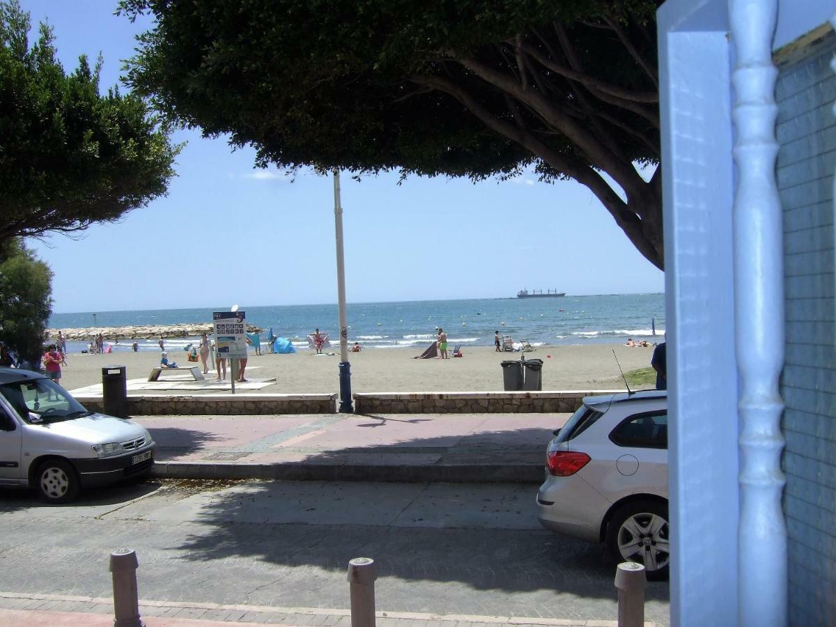 Apartment On The Beach Málaga Esterno foto